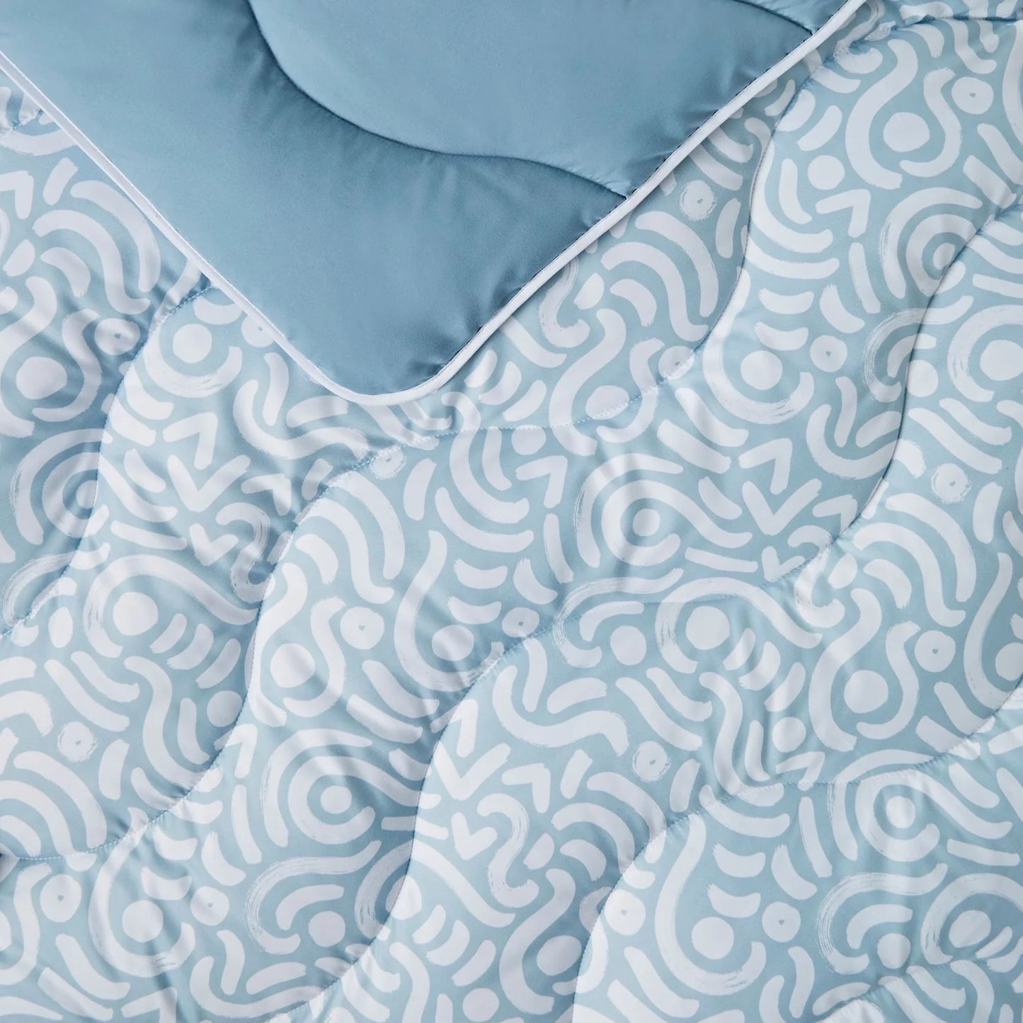 6 tog Coverless Duvet Shaped for Caravans and motorhomes - Abstract Waves