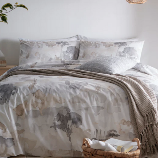 Natural duvet set with grey watercolour design